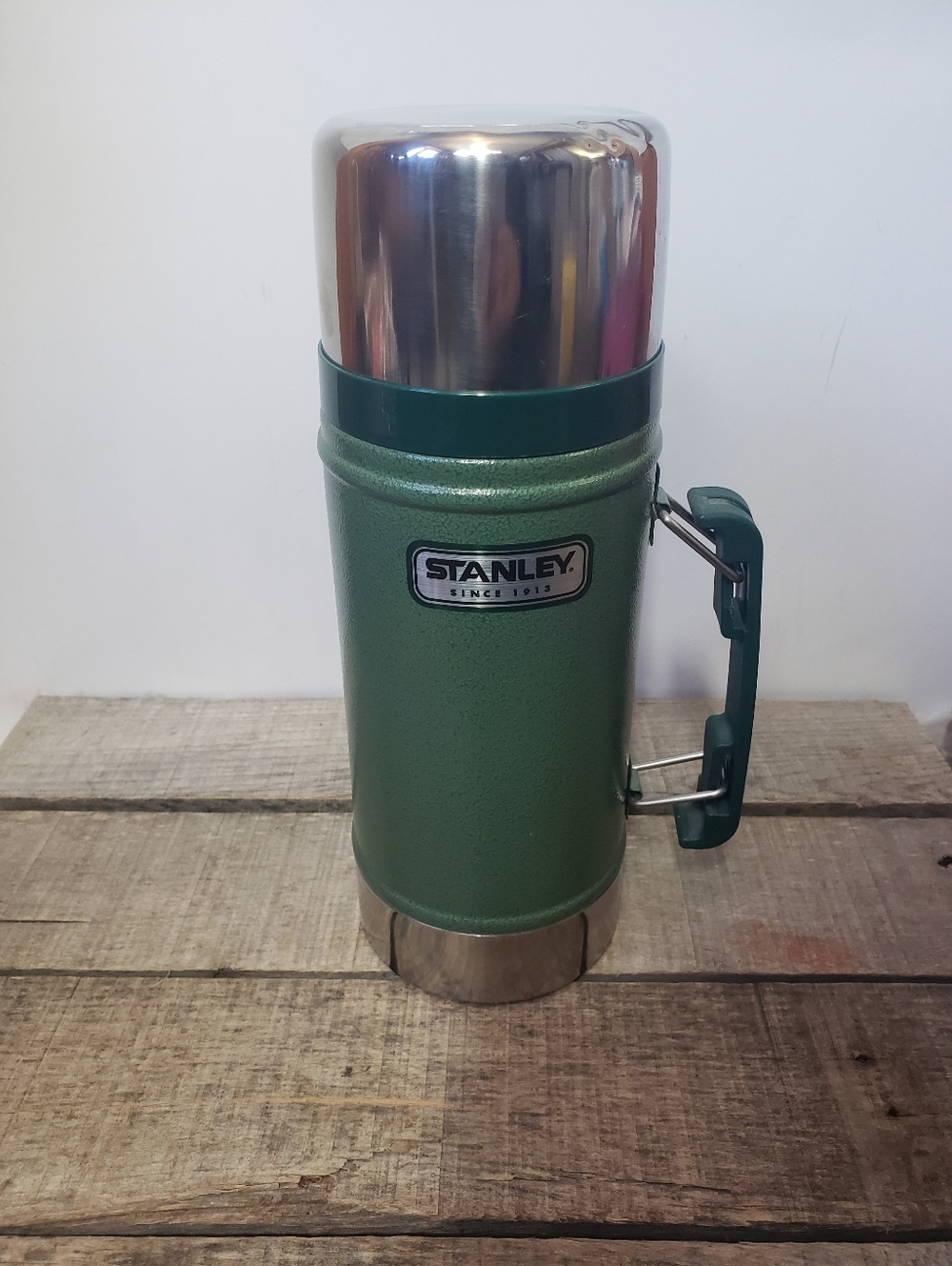STANLEY THERMOS Classic Green 24 Ounce Metal